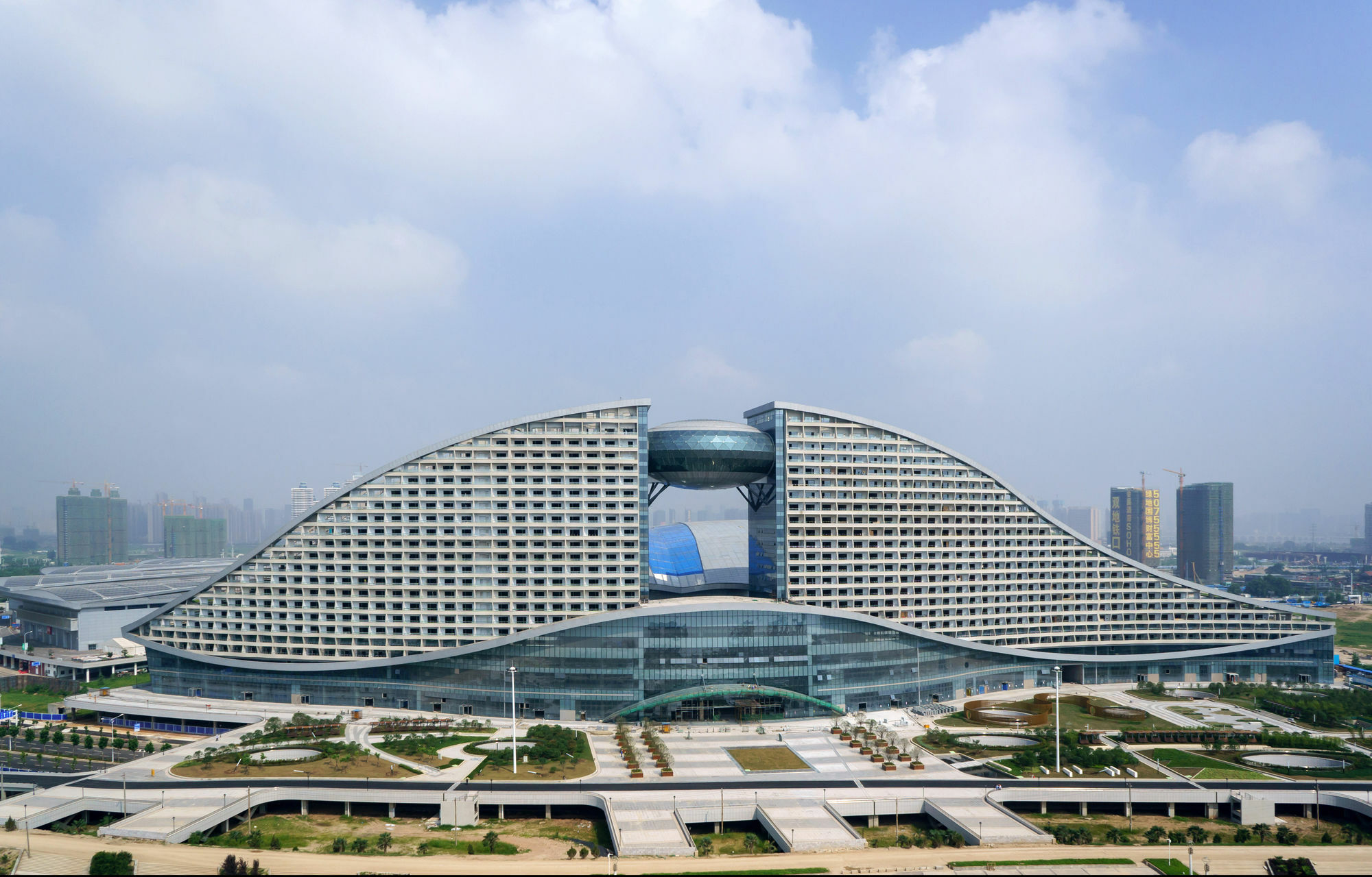 Intercontinental Wuhan By Ihg - Yangtze River View Zewnętrze zdjęcie